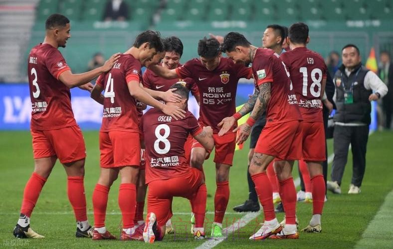 上港新奥斯卡？8号球衣新主人来了，已跟队冬训合练，引发热议！